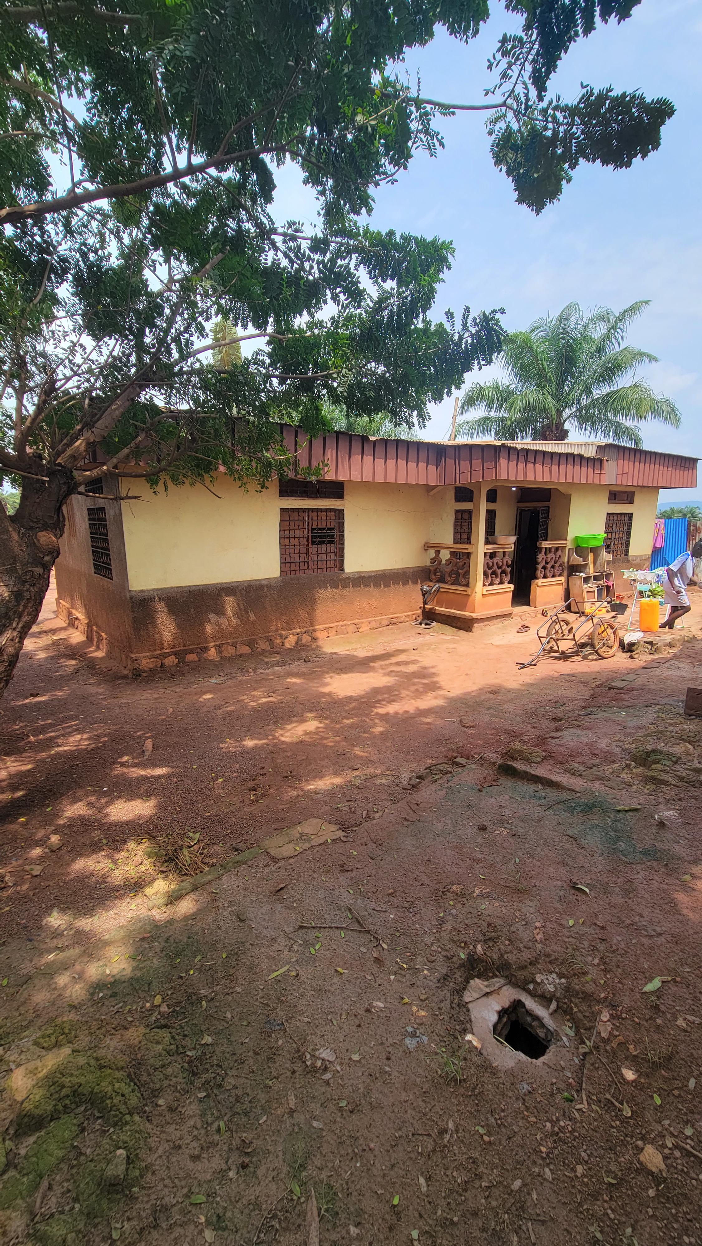 🏡 Maison à Vendre – Carmel (Bimbo)