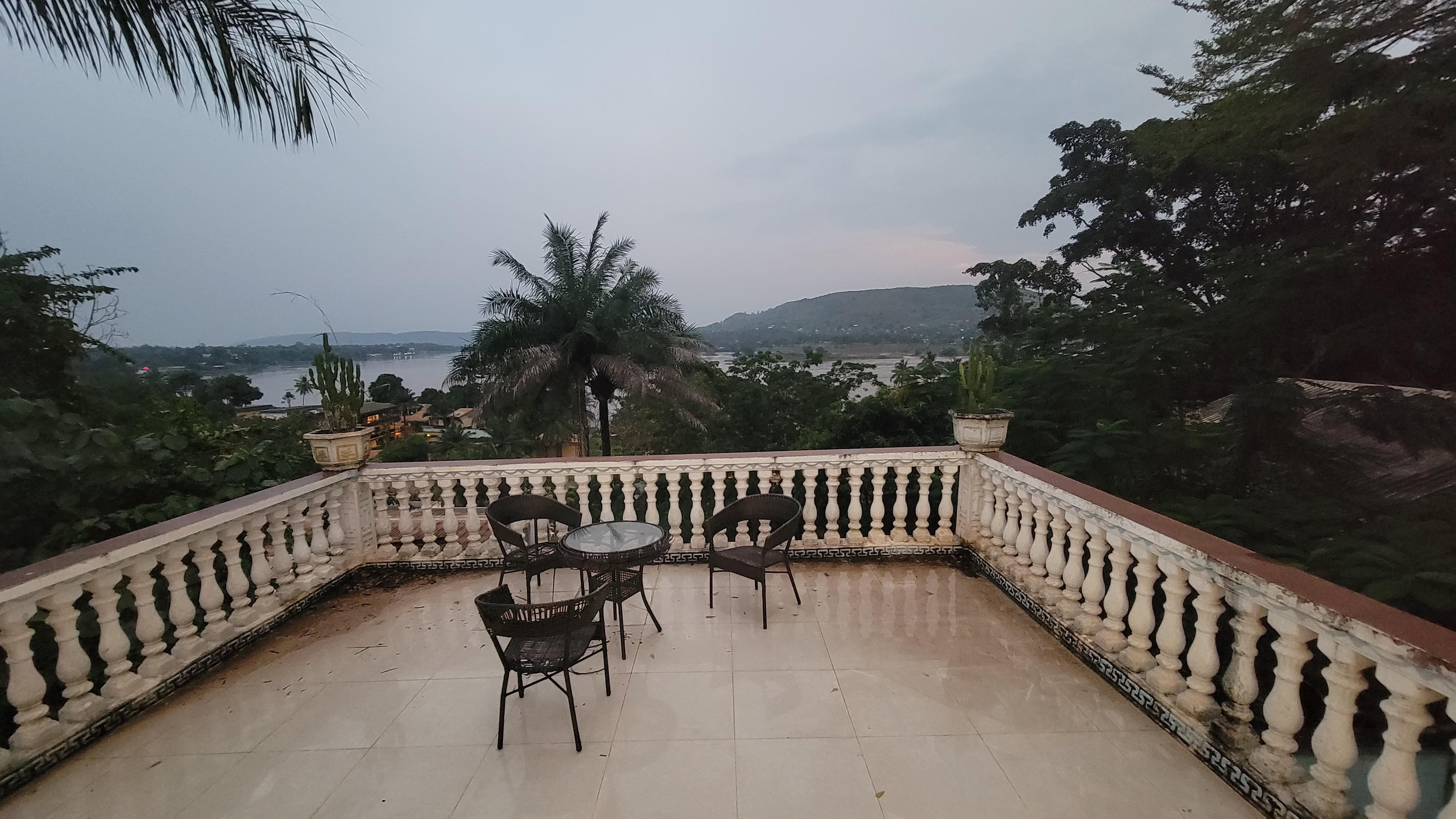 🌟 Villa de Très Haut Standing à Louer – Belle Vue, Bangui 🏡✨