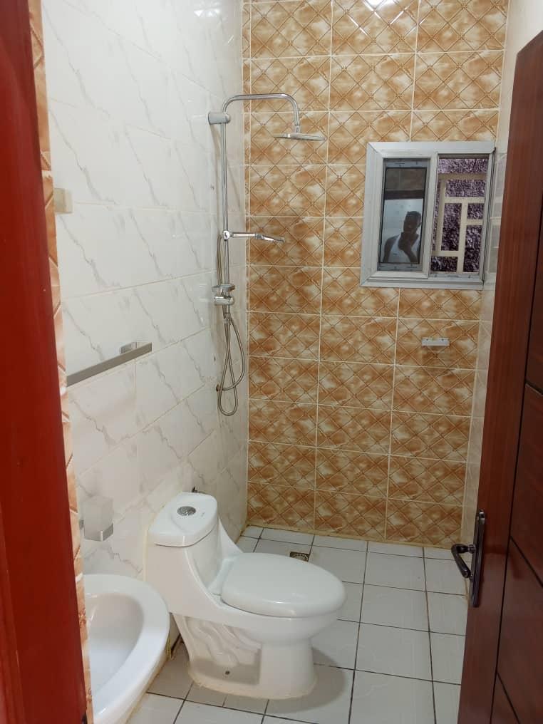 🏡 Villa à Louer – Lakouanga, Bangui ✨