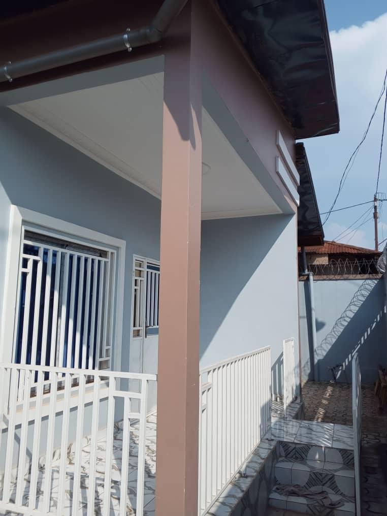 🏡 Villa à Louer – Lakouanga, Bangui ✨